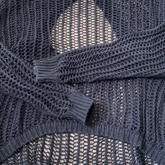 Black sweater - Picture 2 of 3